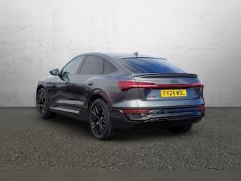 Used Audi Q8 2024 for sale - 78028106: Photo