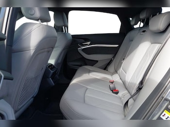 Used Audi Q8 2024 for sale - 78028106: Photo