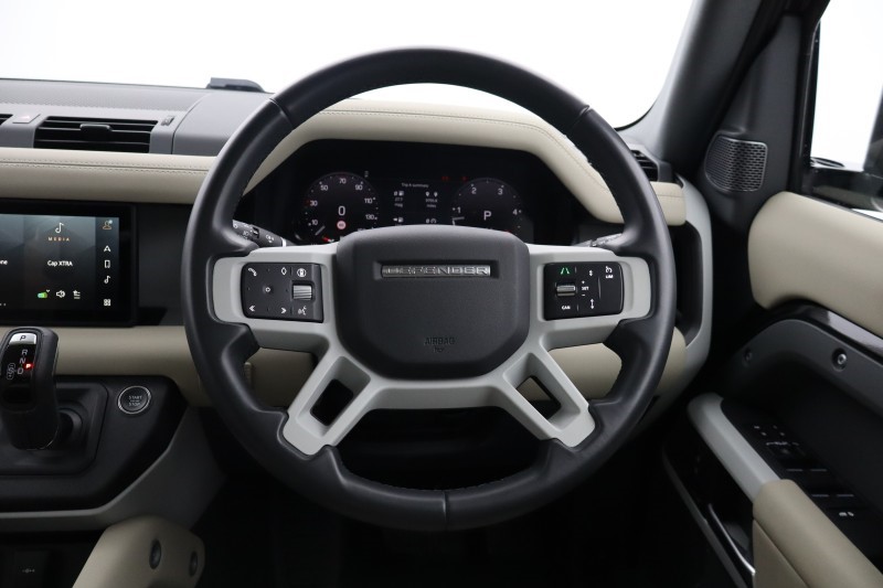 Used Land Rover Defender 2023 for sale - 78053246: Photo 16