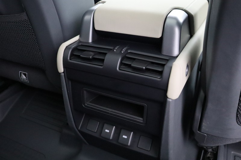 Used Land Rover Defender 2023 for sale - 78053246: Photo 19