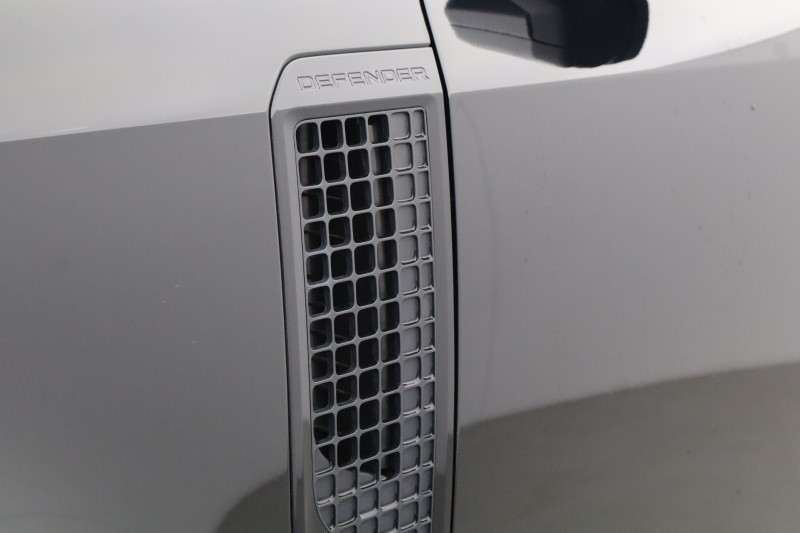 Used Land Rover Defender 2023 for sale - 78053246: Photo 21