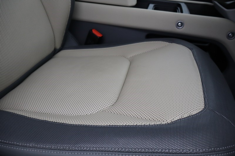 Used Land Rover Defender 2023 for sale - 78053246: Photo 28