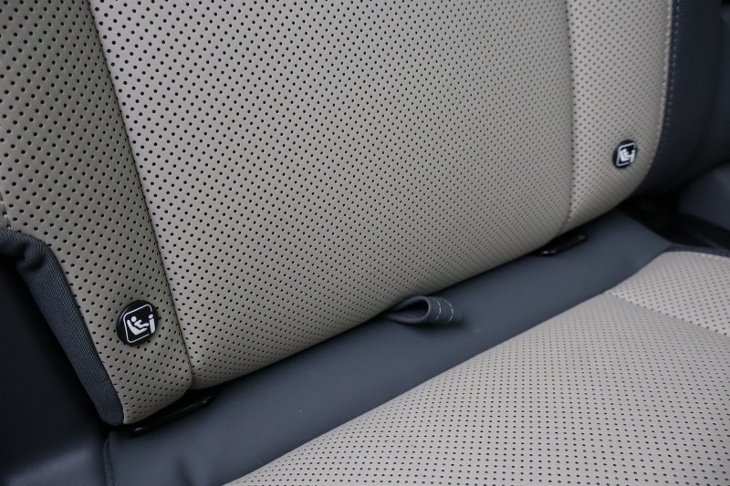 Used Land Rover Defender 2023 for sale - 78053246: Photo 42