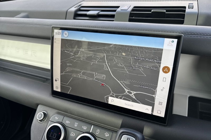 Used Land Rover Defender 2025 for sale - 76984321: Photo 11