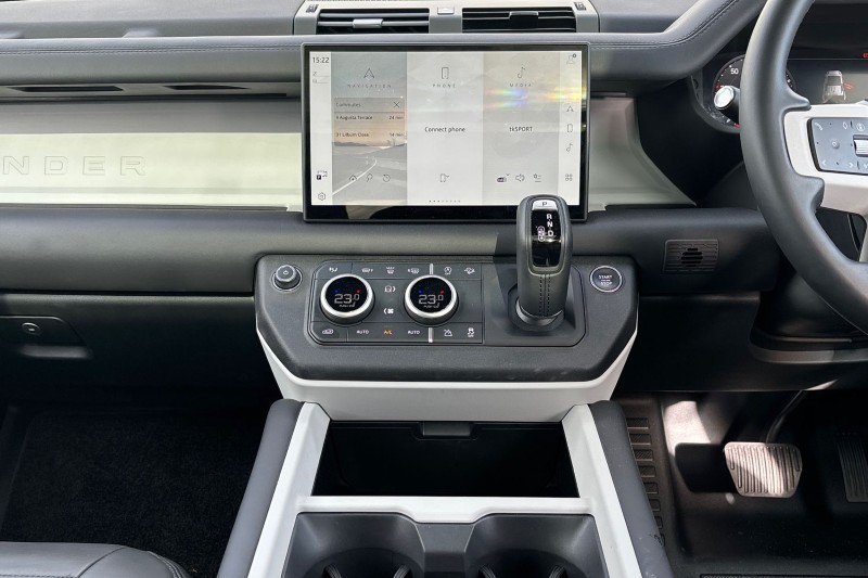 Used Land Rover Defender 2025 for sale - 76984321: Photo 14