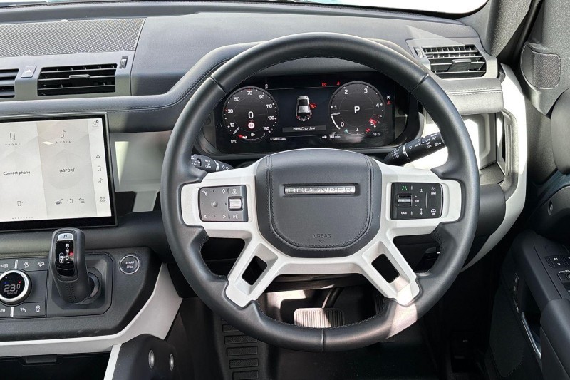 Used Land Rover Defender 2025 for sale - 76984321: Photo 15