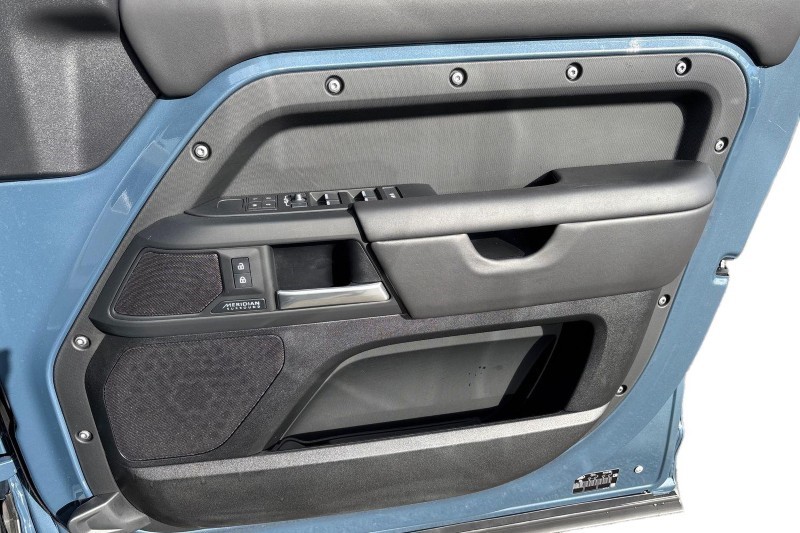 Used Land Rover Defender 2025 for sale - 76984321: Photo 22