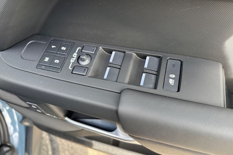 Used Land Rover Defender 2025 for sale - 76984321: Photo 23