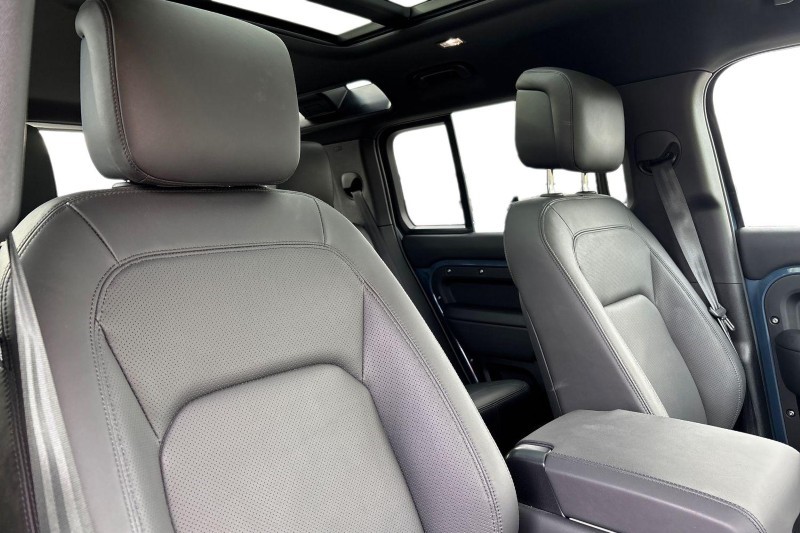 Used Land Rover Defender 2025 for sale - 76984321: Photo 26