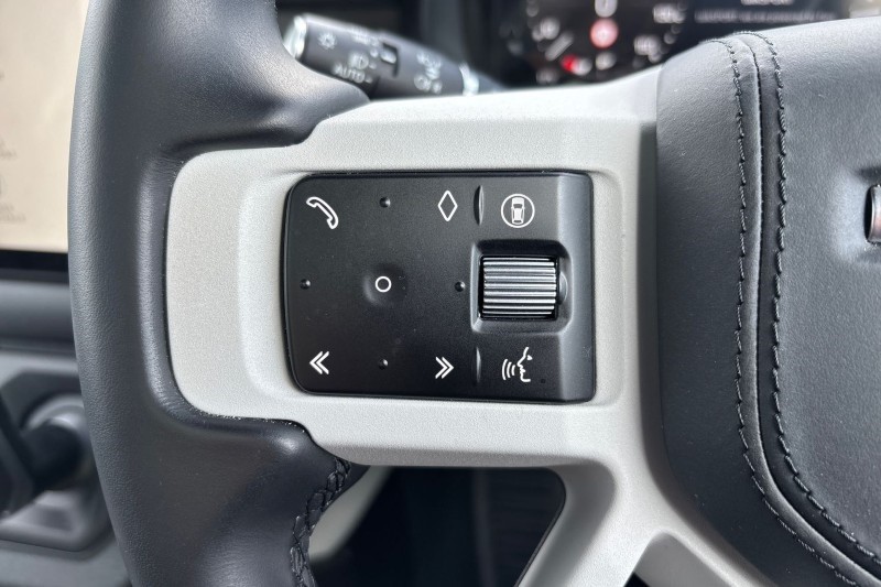 Used Land Rover Defender 2025 for sale - 76984321: Photo 27