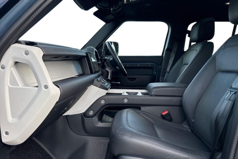 Used Land Rover Defender 2025 for sale - 76984321: Photo 3