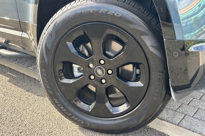 Used Land Rover Defender 2025 for sale - 76984321: Photo 41