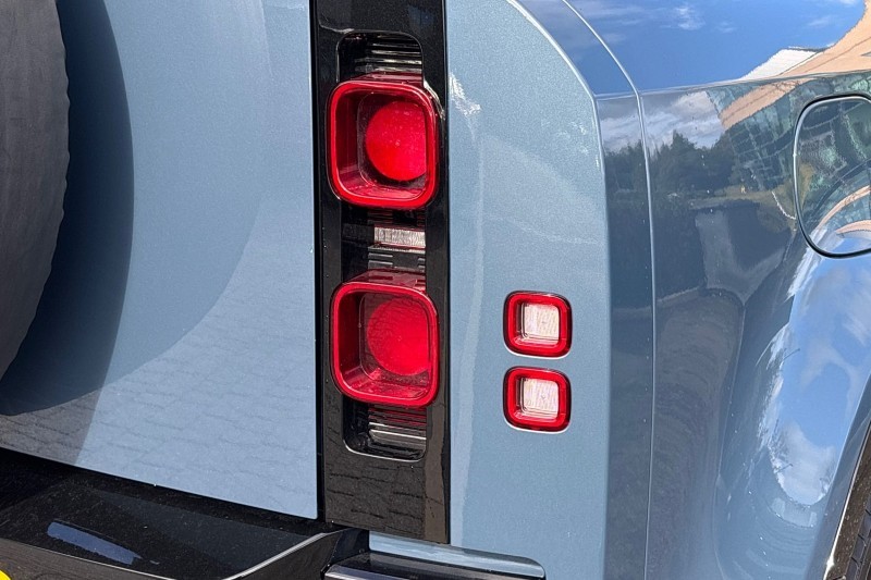 Used Land Rover Defender 2025 for sale - 76984321: Photo 44