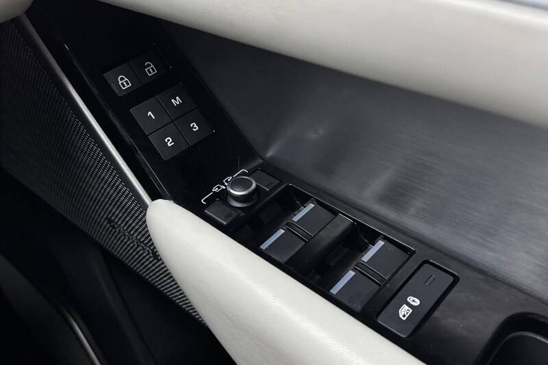 Used Land Rover Range Rover Velar 2023 for sale - 77501330: Photo 23