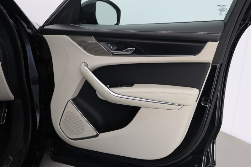 Used Jaguar F-Pace 2022 for sale - 78165927: Photo 23