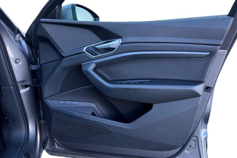 Used Audi e-tron 2020 for sale - 77918151: Photo 21