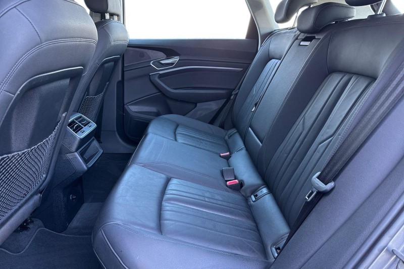 Used Audi e-tron 2020 for sale - 77918151: Photo 4