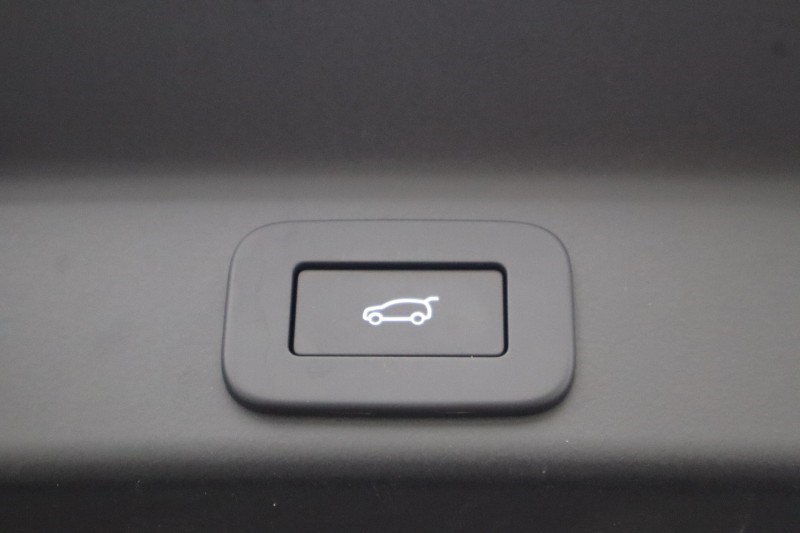 Used Jaguar F-Pace 2024 for sale - 77802086: Photo 38