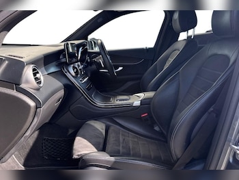 Used Mercedes-Benz GLC 2019 for sale - 78162074: Photo