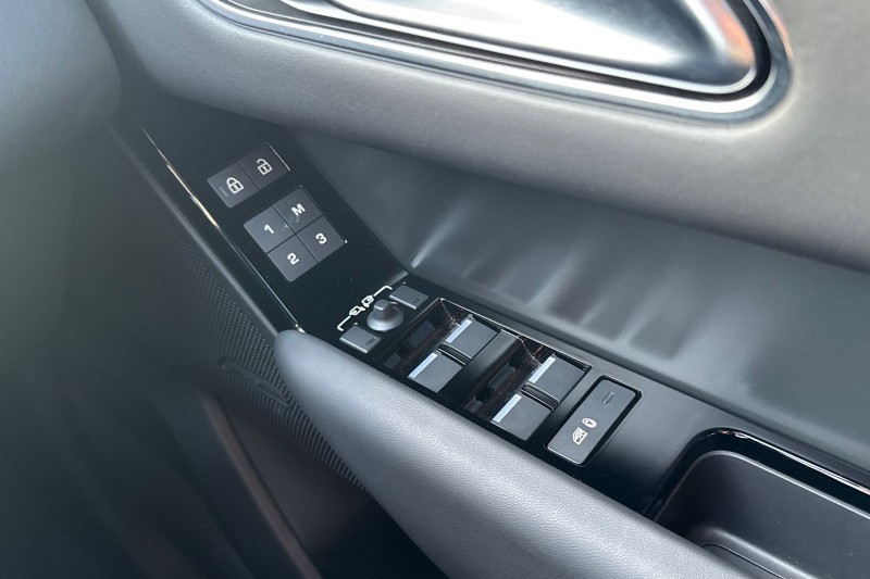 Used Land Rover Range Rover Velar 2024 for sale - 76984349: Photo 23