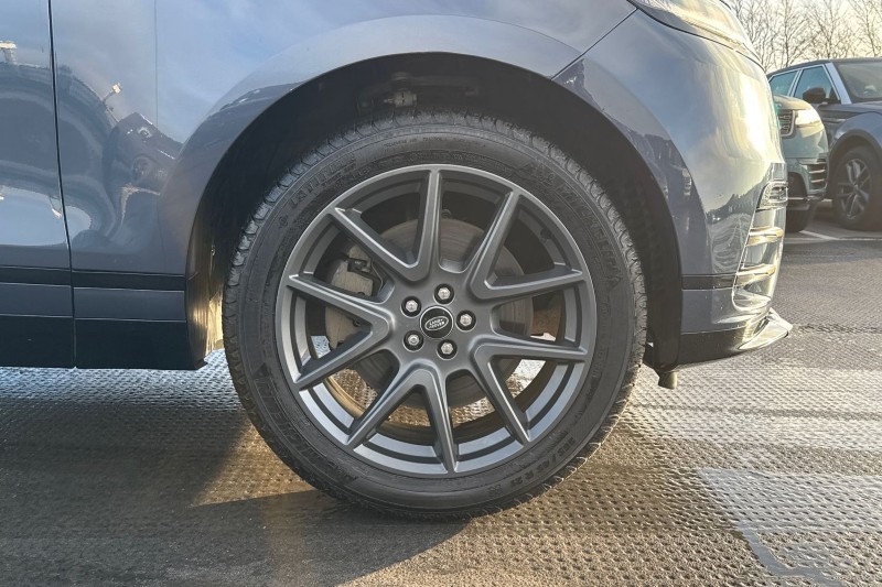 Used Land Rover Range Rover Velar 2024 for sale - 76984349: Photo 8