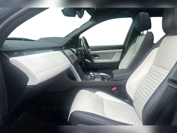 Used Land Rover Discovery Sport 2025 for sale - 76984303: Photo