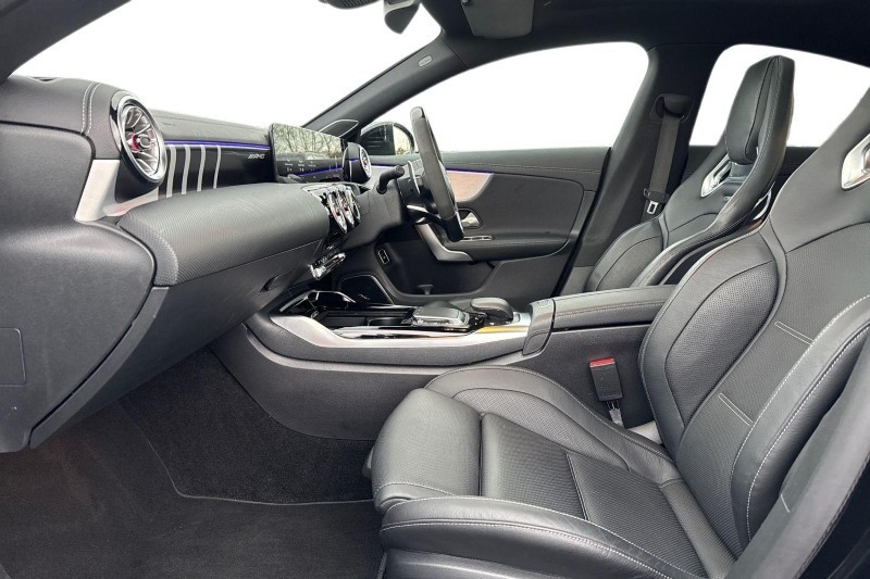 Used Mercedes-Benz CLA 2023 for sale - 76984357: Photo 3