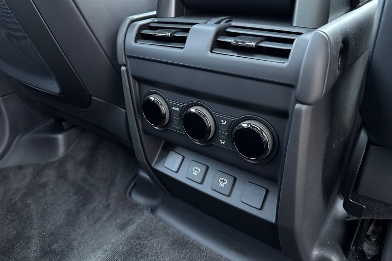 Used Land Rover Defender 2026 for sale - 78175992: Photo 19