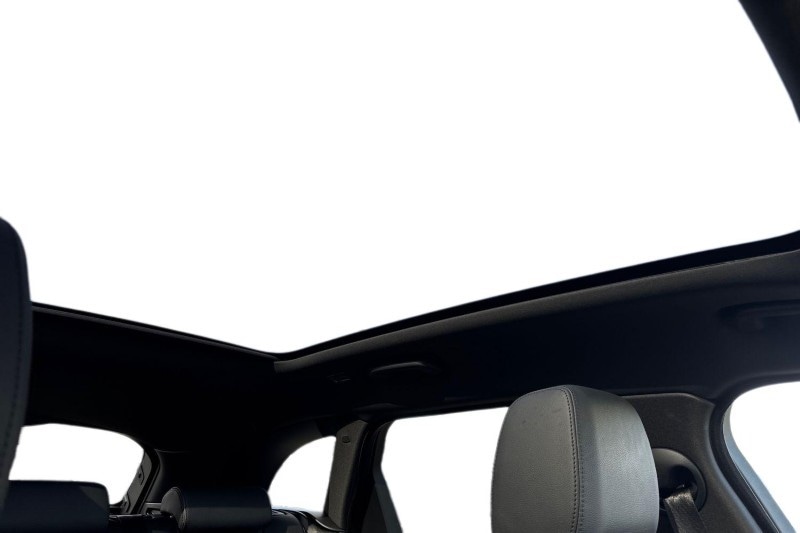 Used Land Rover Range Rover Velar 2025 for sale - 76984346: Photo 21