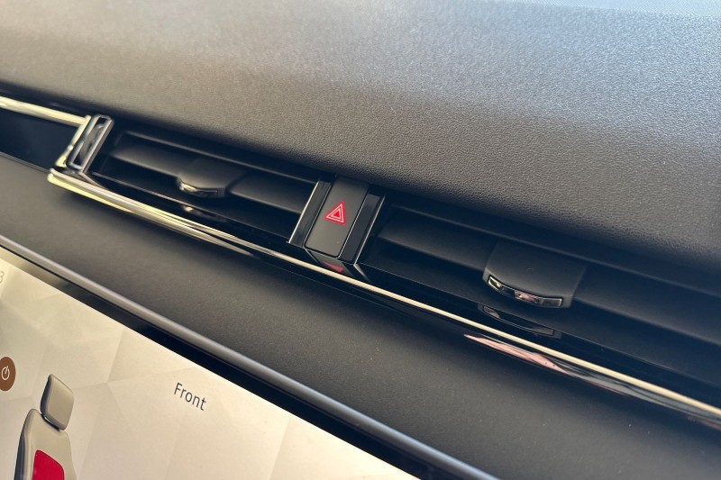 Used Land Rover Range Rover Velar 2025 for sale - 76984346: Photo 35