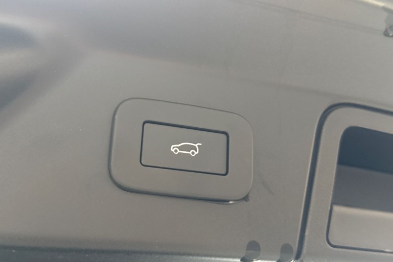 Used Land Rover Range Rover Velar 2025 for sale - 76984346: Photo 40