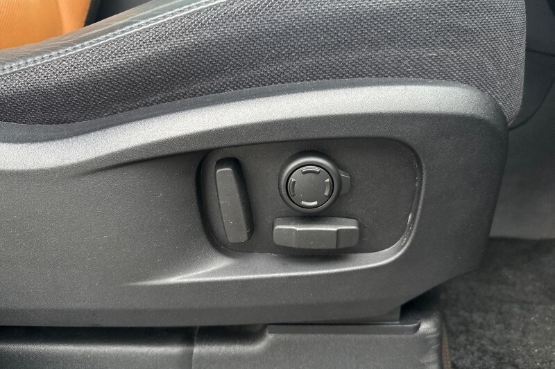 Used Land Rover Defender 2020 for sale - 76984360: Photo 33