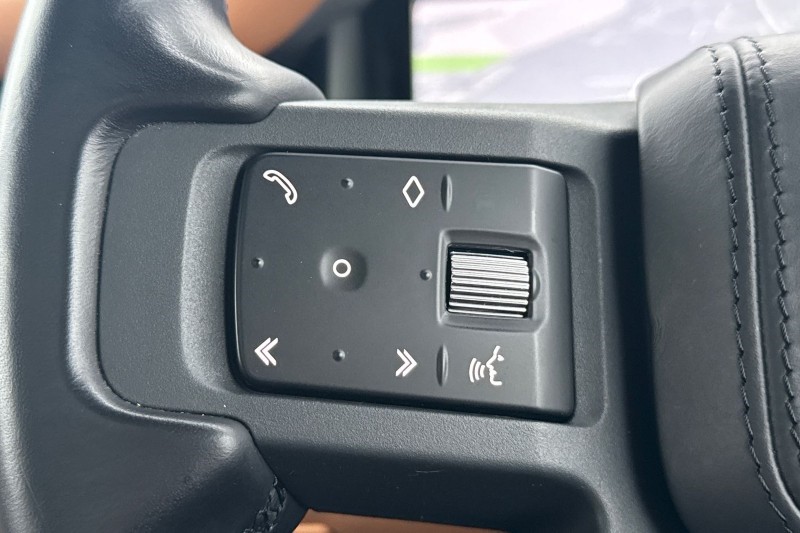 Used Land Rover Defender 2020 for sale - 76984360: Photo 36