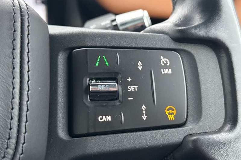 Used Land Rover Defender 2020 for sale - 76984360: Photo 37