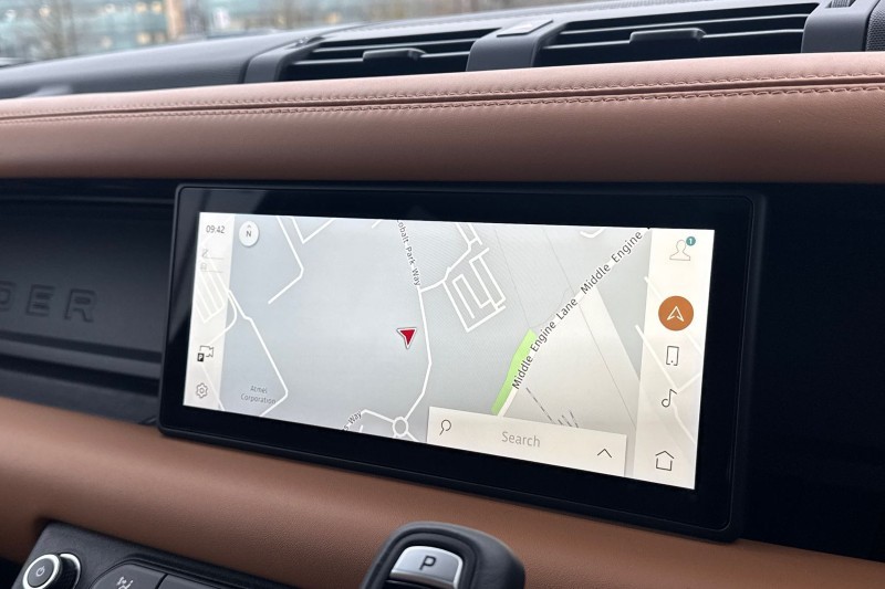 Used Land Rover Defender 2020 for sale - 76984360: Photo 4