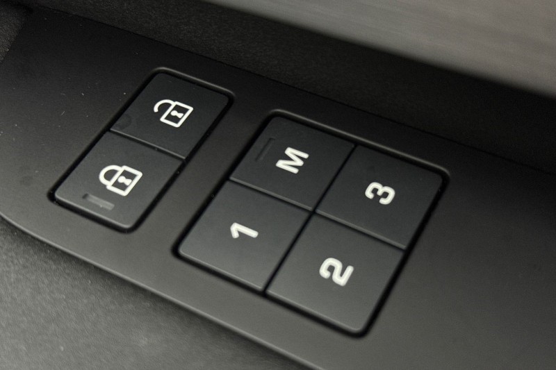 Used Land Rover Discovery 2025 for sale - 77406439: Photo 53