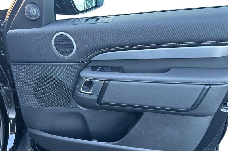 Used Land Rover Discovery 2024 for sale - 76984304: Photo 22