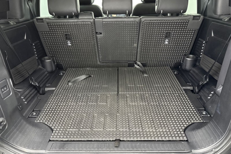 Used Land Rover Defender 2024 for sale - 77420521: Photo 10