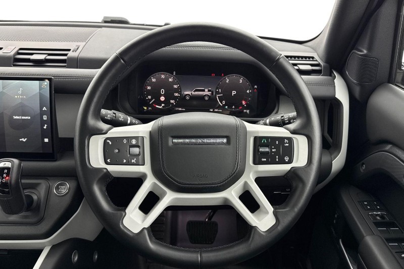 Used Land Rover Defender 2024 for sale - 77420521: Photo 15