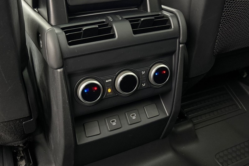 Used Land Rover Defender 2024 for sale - 77420521: Photo 18