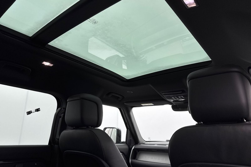 Used Land Rover Defender 2024 for sale - 77420521: Photo 21