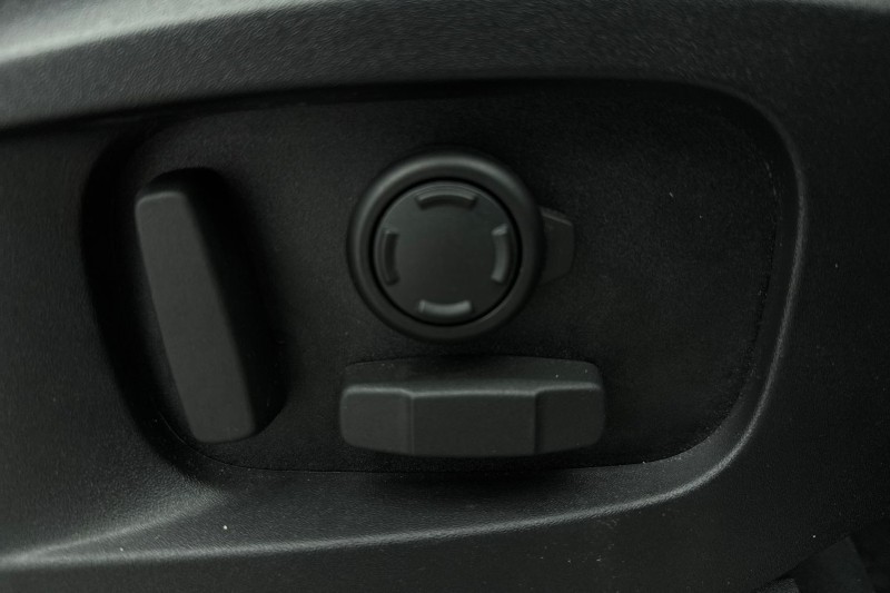 Used Land Rover Defender 2024 for sale - 77420521: Photo 24