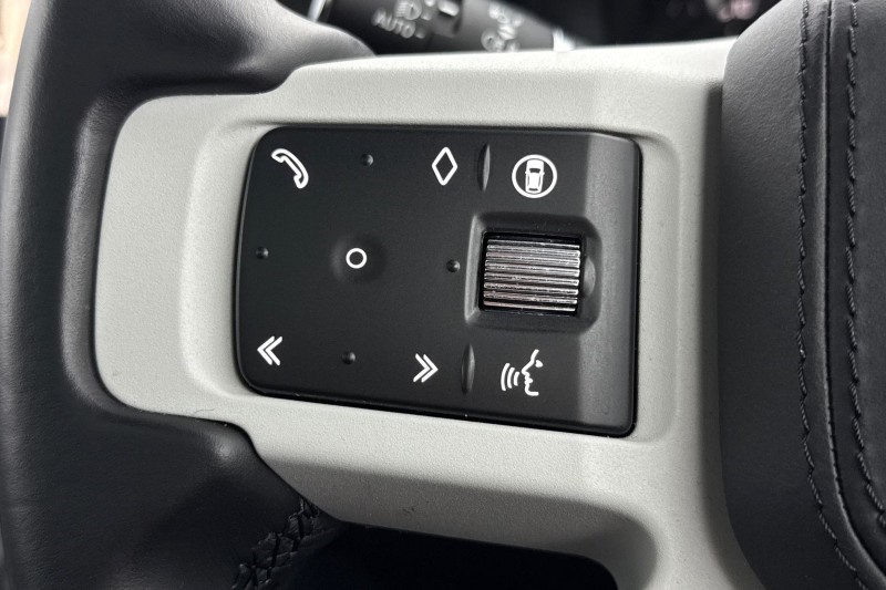 Used Land Rover Defender 2024 for sale - 77420521: Photo 28