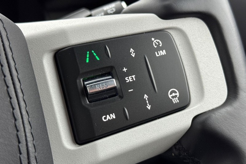 Used Land Rover Defender 2024 for sale - 77420521: Photo 29