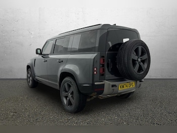 Used Land Rover Defender 2024 for sale - 77420521: Photo