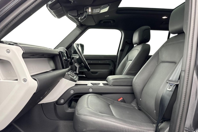 Used Land Rover Defender 2024 for sale - 77420521: Photo 3