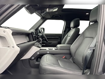 Used Land Rover Defender 2024 for sale - 77420521: Photo