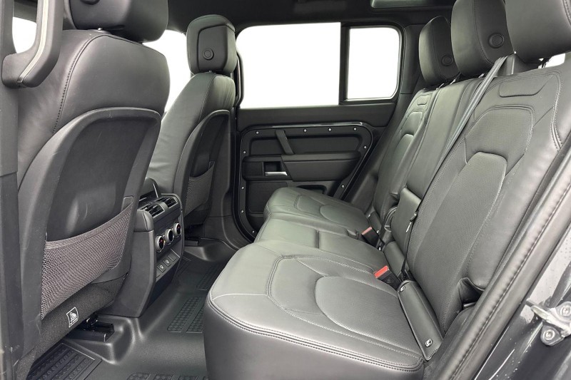Used Land Rover Defender 2024 for sale - 77420521: Photo 4