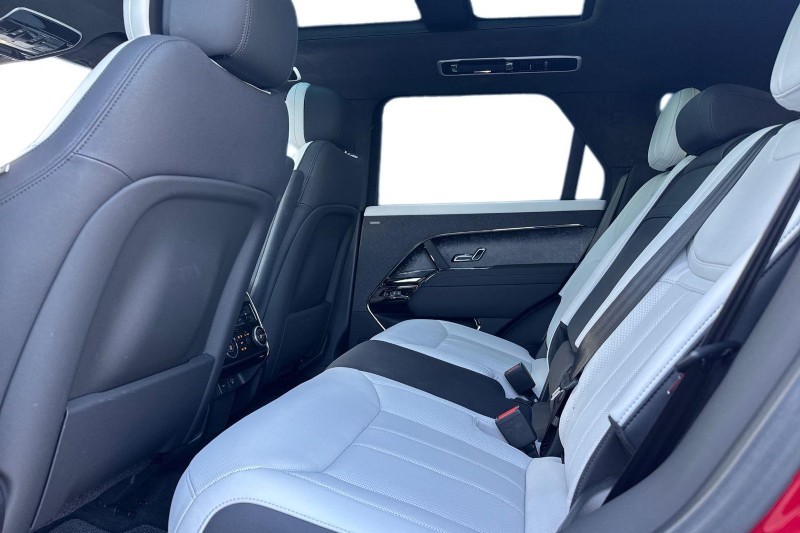 Used Land Rover Range Rover Sport 2023 for sale - 77758760: Photo 4