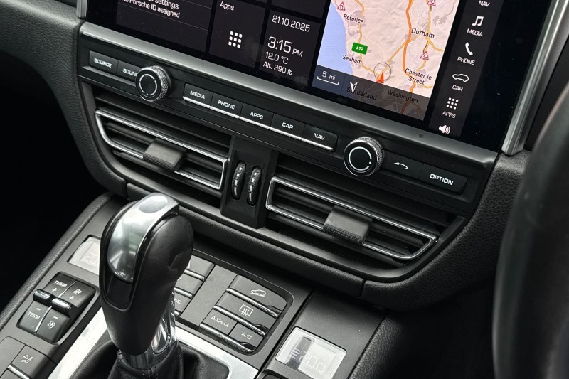 Used Porsche Macan 2020 for sale - 77106135: Photo 31